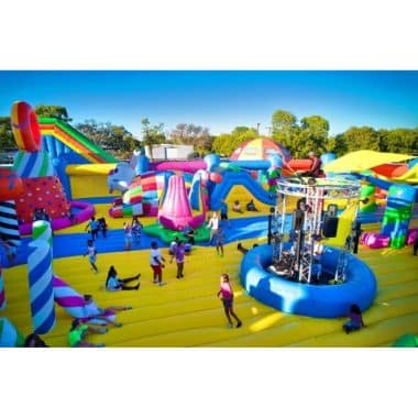 H3-0124 The largest bounce house park